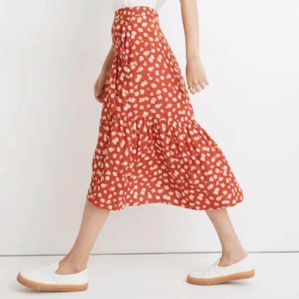 Madewell Ruffle-Wrap Midi Skirt in Happy Hibiscus Color: Small Aloha Thai Chili